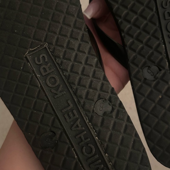 MK Logo Flip Flops - Picture 3 of 4